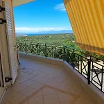 3 Asteria Apartment Kompoi