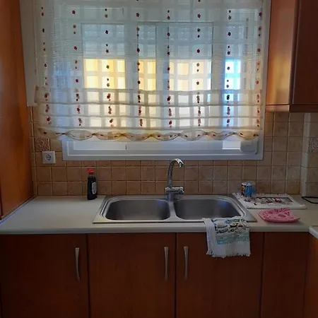 3 Asteria Apartment Kompoi