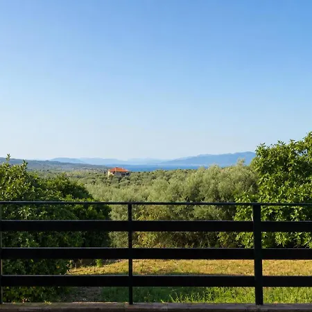 3 Asteria Apartament Kómboi