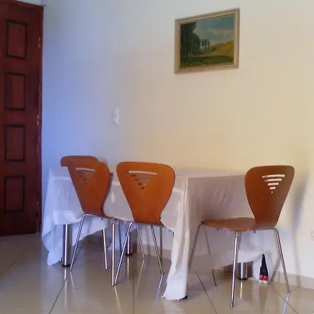 3 Asteria Apartment