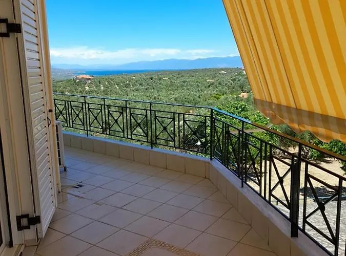 3 Asteria Apartmán Kómboi